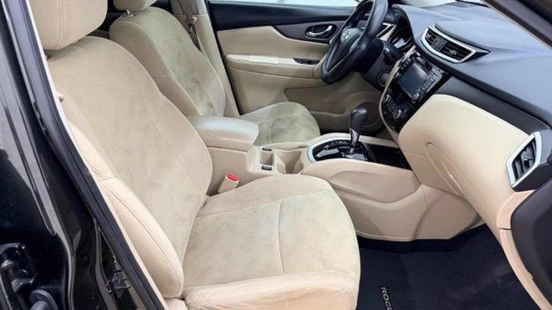 2016 Green Nissan Rogue SV (5N1AT2MV9GC) with an 2.5L I-4 DOHC engine, located at 1806 Veterans Memorial Hwy SW, Austell, GA, 30168, (770) 944-9558, 33.817959, -84.606987 - Photo#22