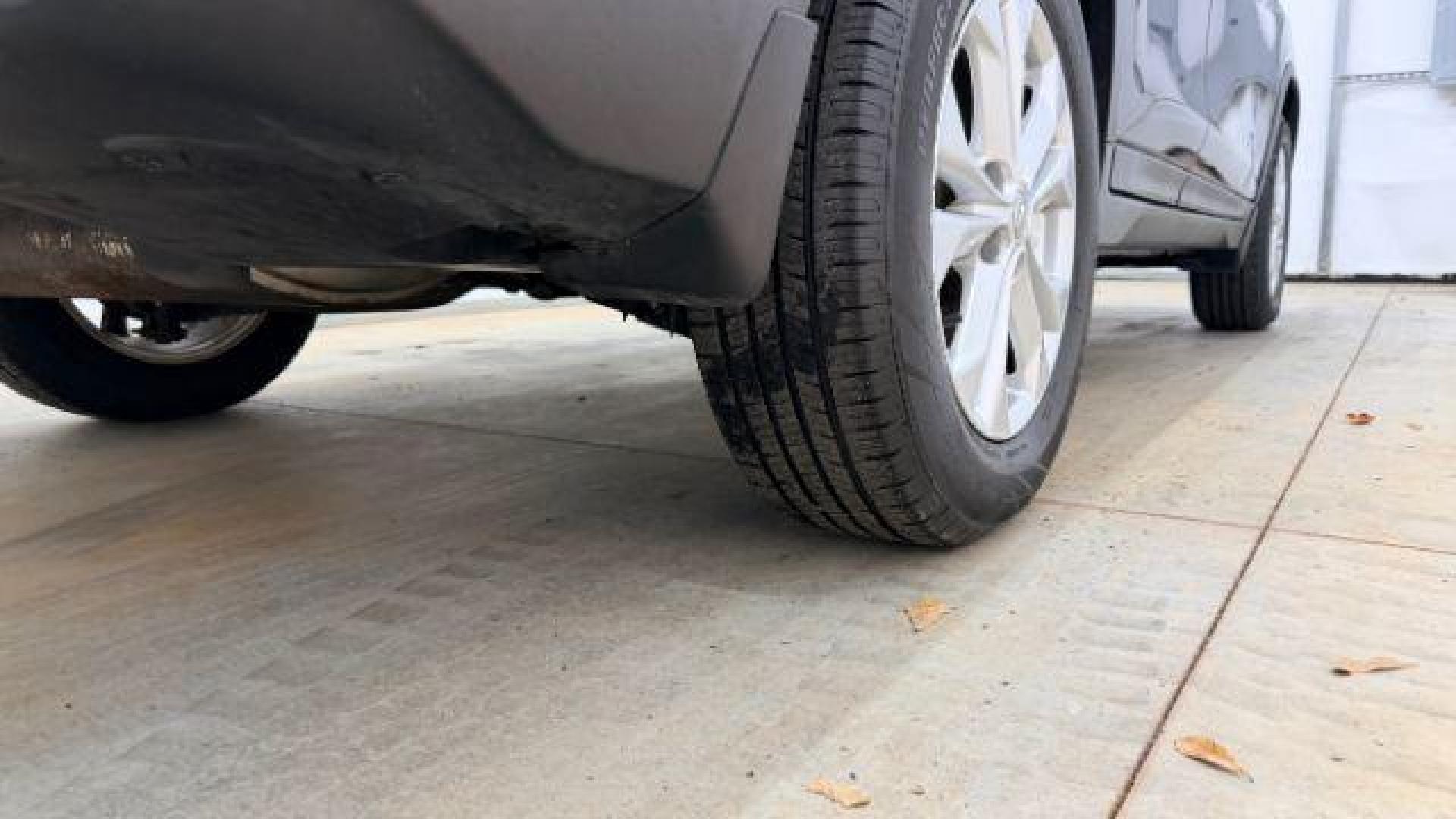 2016 Green Nissan Rogue SV (5N1AT2MV9GC) with an 2.5L I-4 DOHC engine, located at 1806 Veterans Memorial Hwy SW, Austell, GA, 30168, (770) 944-9558, 33.817959, -84.606987 - Photo#26