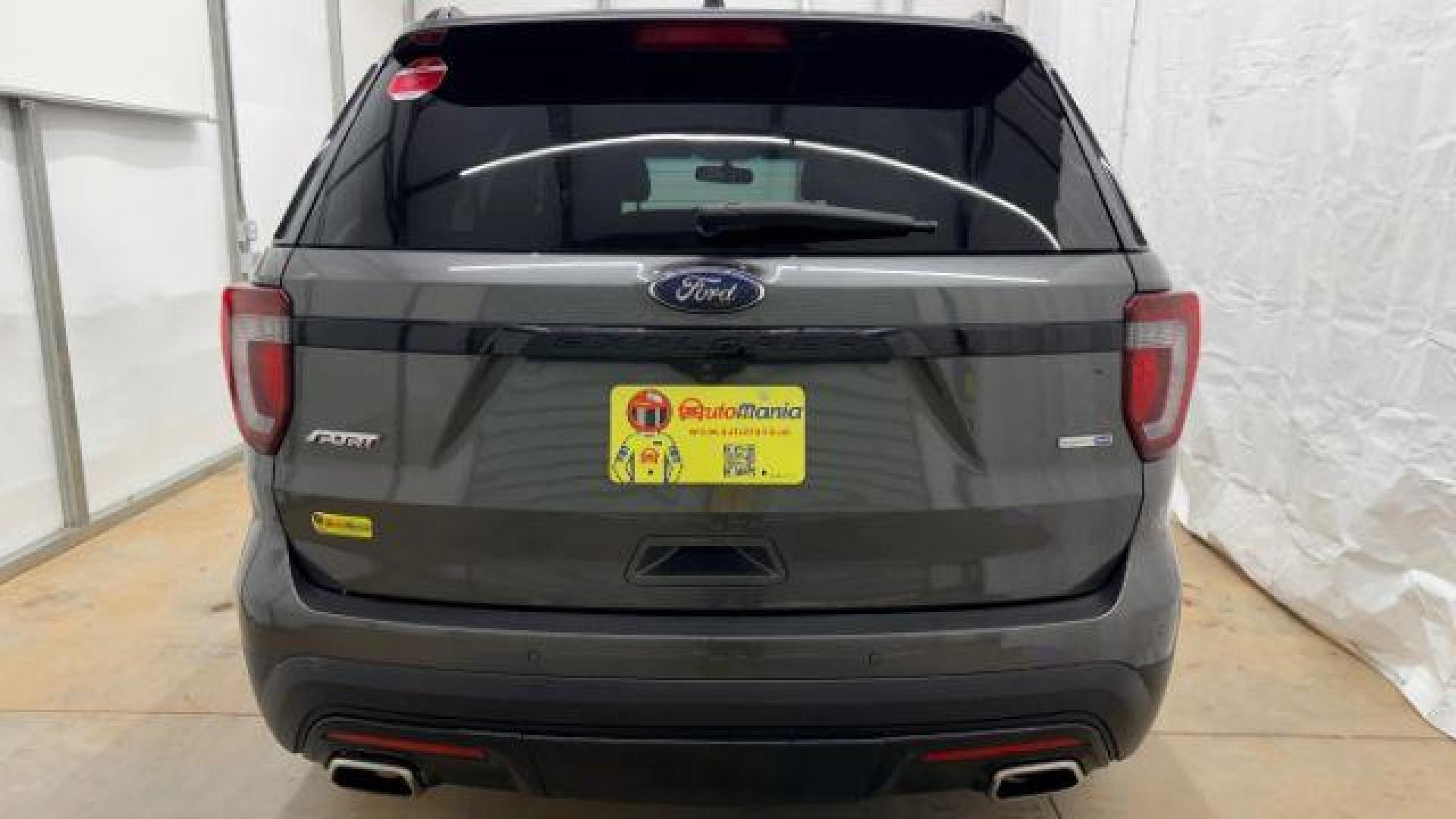 2016 Gray Ford Explorer Sport (1FM5K8GT7GG) with an EcoBoost 3.5L V-6 gasoline direct injection engine, located at 1806 Veterans Memorial Hwy SW, Austell, GA, 30168, (770) 944-9558, 33.817959, -84.606987 - Photo#4