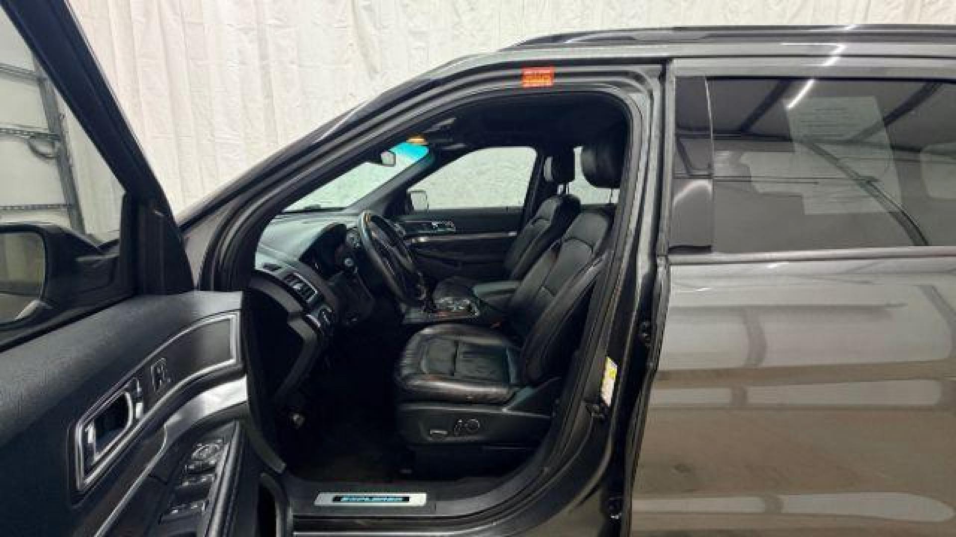 2016 Gray Ford Explorer Sport (1FM5K8GT7GG) with an EcoBoost 3.5L V-6 gasoline direct injection engine, located at 1806 Veterans Memorial Hwy SW, Austell, GA, 30168, (770) 944-9558, 33.817959, -84.606987 - Photo#11