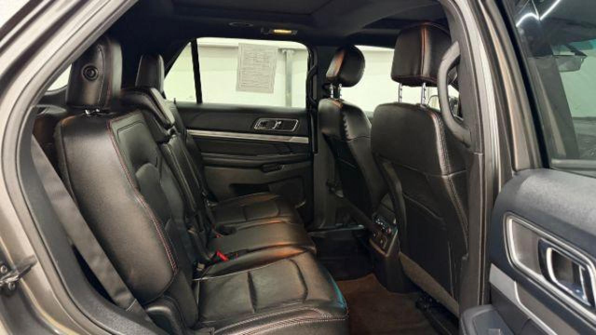 2016 Gray Ford Explorer Sport (1FM5K8GT7GG) with an EcoBoost 3.5L V-6 gasoline direct injection engine, located at 1806 Veterans Memorial Hwy SW, Austell, GA, 30168, (770) 944-9558, 33.817959, -84.606987 - Photo#15