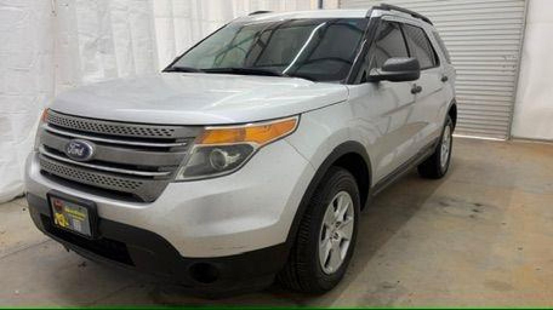 2014 Silver Ford Explorer Base (1FM5K8B82EG) , located at 1806 Veterans Memorial Hwy SW, Austell, GA, 30168, (770) 944-9558, 33.817959, -84.606987 - Photo#0
