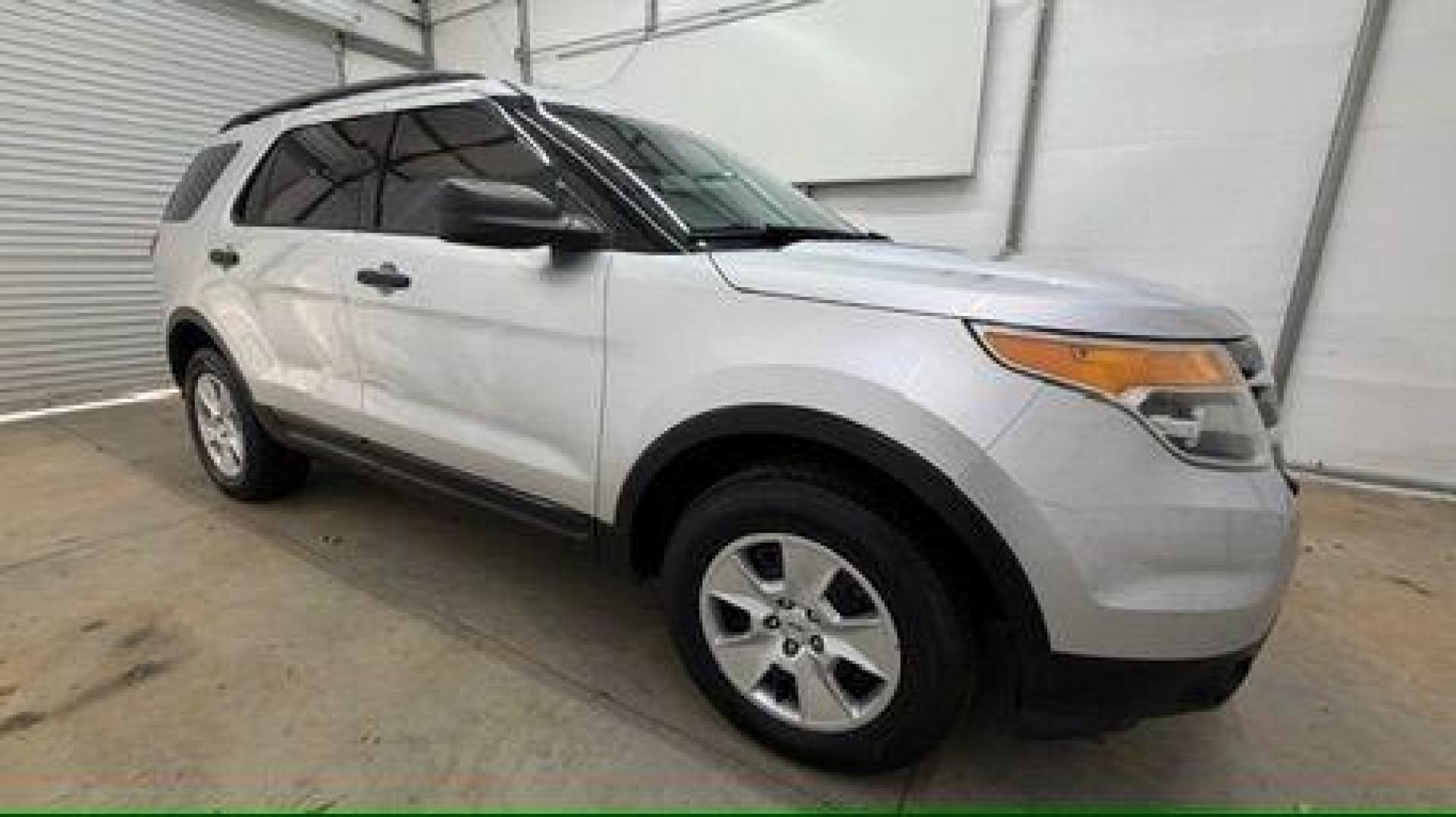 2014 Silver Ford Explorer Base (1FM5K8B82EG) , located at 1806 Veterans Memorial Hwy SW, Austell, GA, 30168, (770) 944-9558, 33.817959, -84.606987 - Photo#7