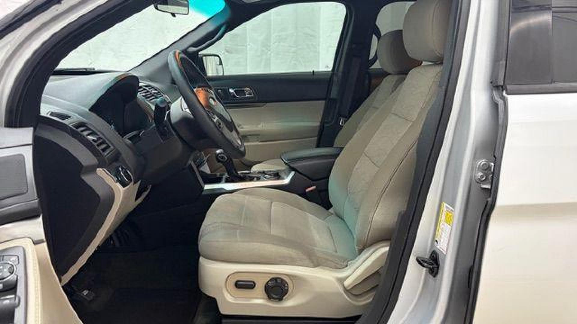 2014 Silver Ford Explorer Base (1FM5K8B82EG) , located at 1806 Veterans Memorial Hwy SW, Austell, GA, 30168, (770) 944-9558, 33.817959, -84.606987 - Photo#11