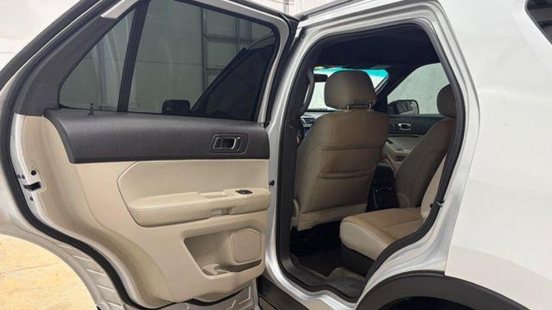 2014 Silver Ford Explorer Base (1FM5K8B82EG) , located at 1806 Veterans Memorial Hwy SW, Austell, GA, 30168, (770) 944-9558, 33.817959, -84.606987 - Photo#13