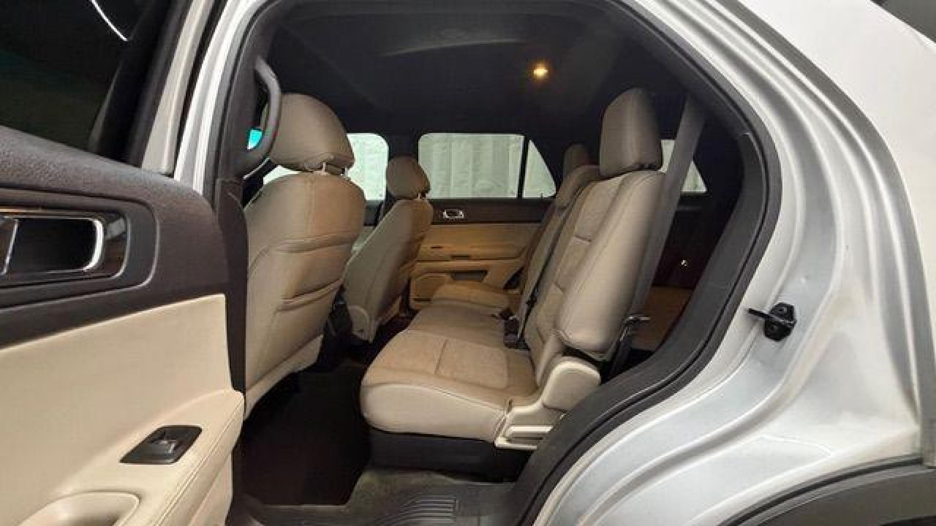 2014 Silver Ford Explorer Base (1FM5K8B82EG) , located at 1806 Veterans Memorial Hwy SW, Austell, GA, 30168, (770) 944-9558, 33.817959, -84.606987 - Photo#14