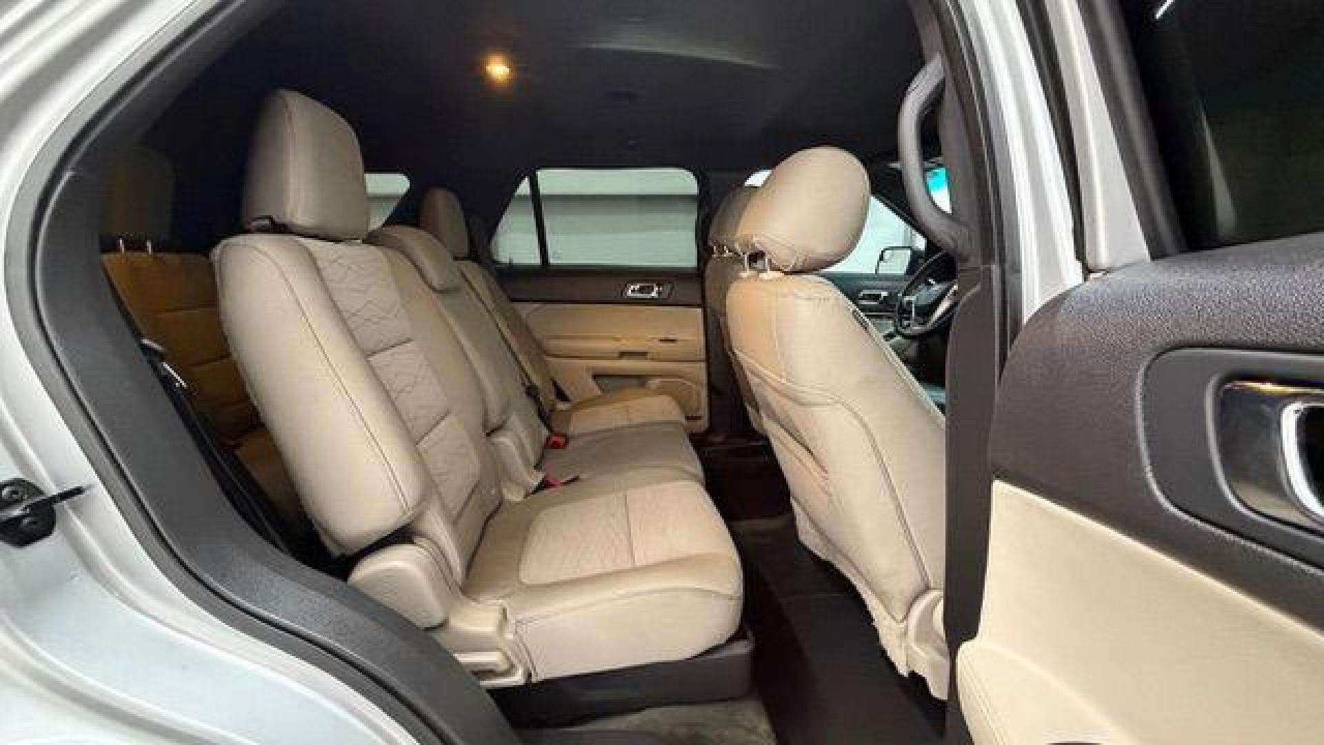 2014 Silver Ford Explorer Base (1FM5K8B82EG) , located at 1806 Veterans Memorial Hwy SW, Austell, GA, 30168, (770) 944-9558, 33.817959, -84.606987 - Photo#18