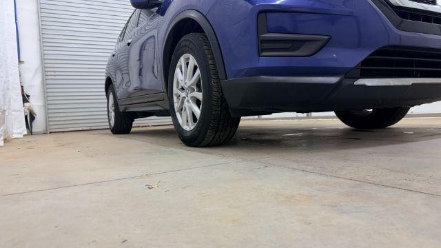 2017 Blue Nissan Rogue SV (KNMAT2MT7HP) with an 2.5L I-4 DOHC engine, located at 1806 Veterans Memorial Hwy SW, Austell, GA, 30168, (770) 944-9558, 33.817959, -84.606987 - Photo#22