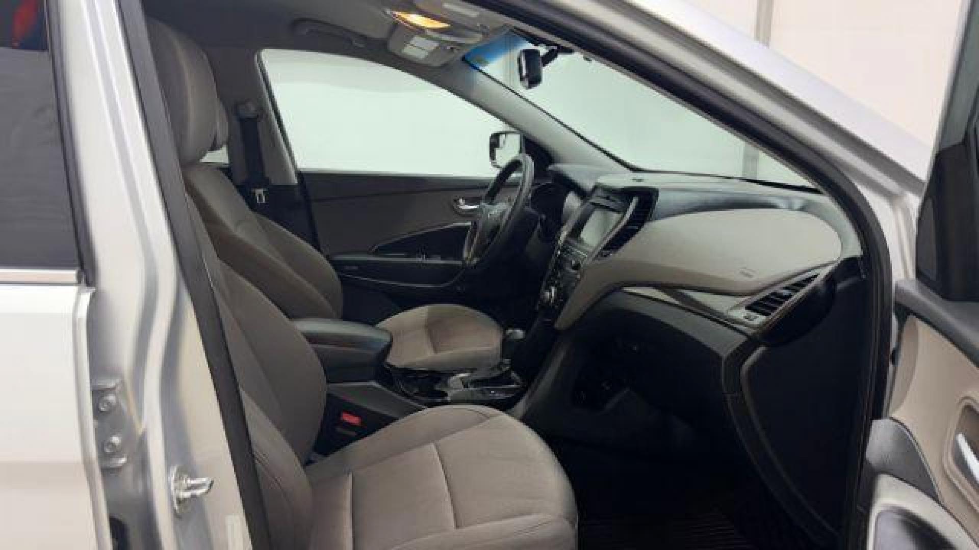 2018 Silver Hyundai Santa Fe Sport 2.4L (5XYZUDLB5JG) with an Theta II 2.4L I-4 gasoline direct injection engine, located at 1806 Veterans Memorial Hwy SW, Austell, GA, 30168, (770) 944-9558, 33.817959, -84.606987 - Photo#20