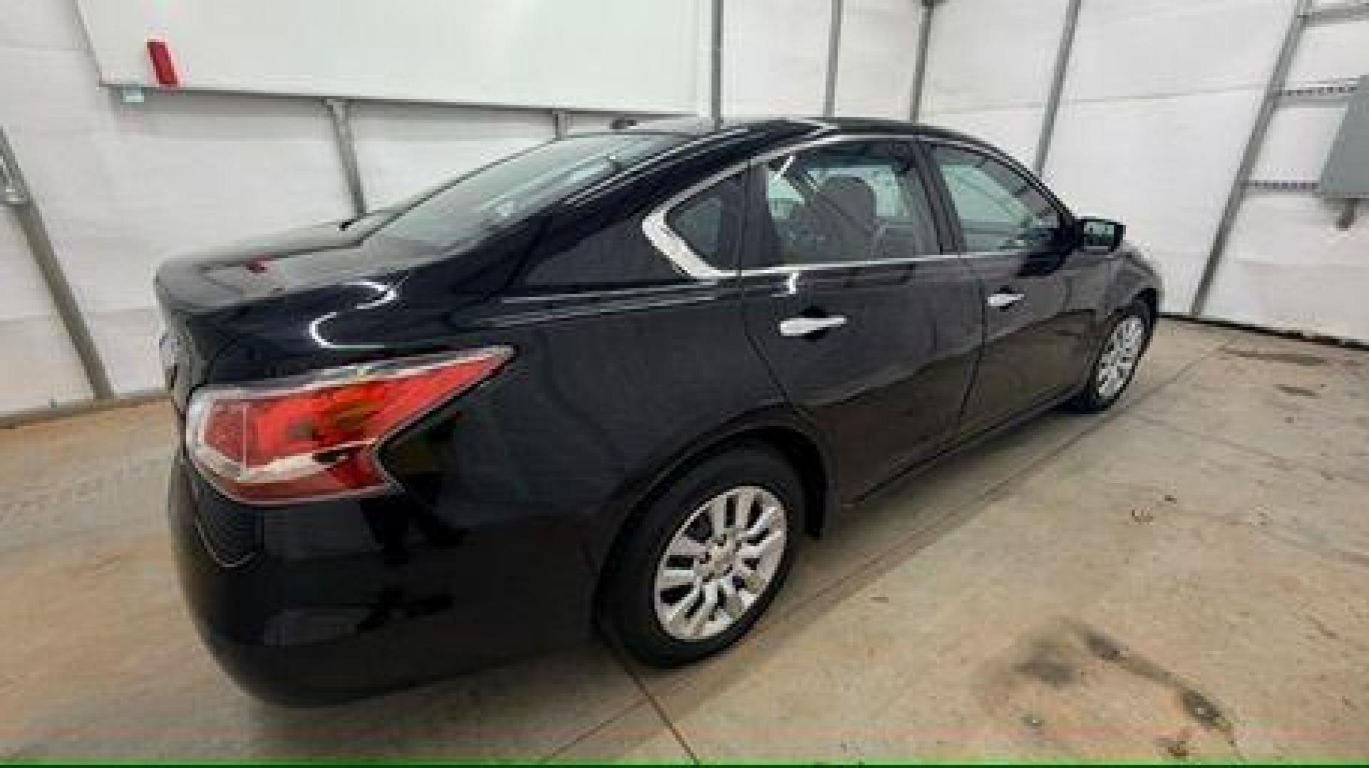 2014 Black Nissan Altima 2.5 S (1N4AL3AP9EC) with an 2.5L I-4 DOHC engine, located at 1806 Veterans Memorial Hwy SW, Austell, GA, 30168, (770) 944-9558, 33.817959, -84.606987 - Photo#6