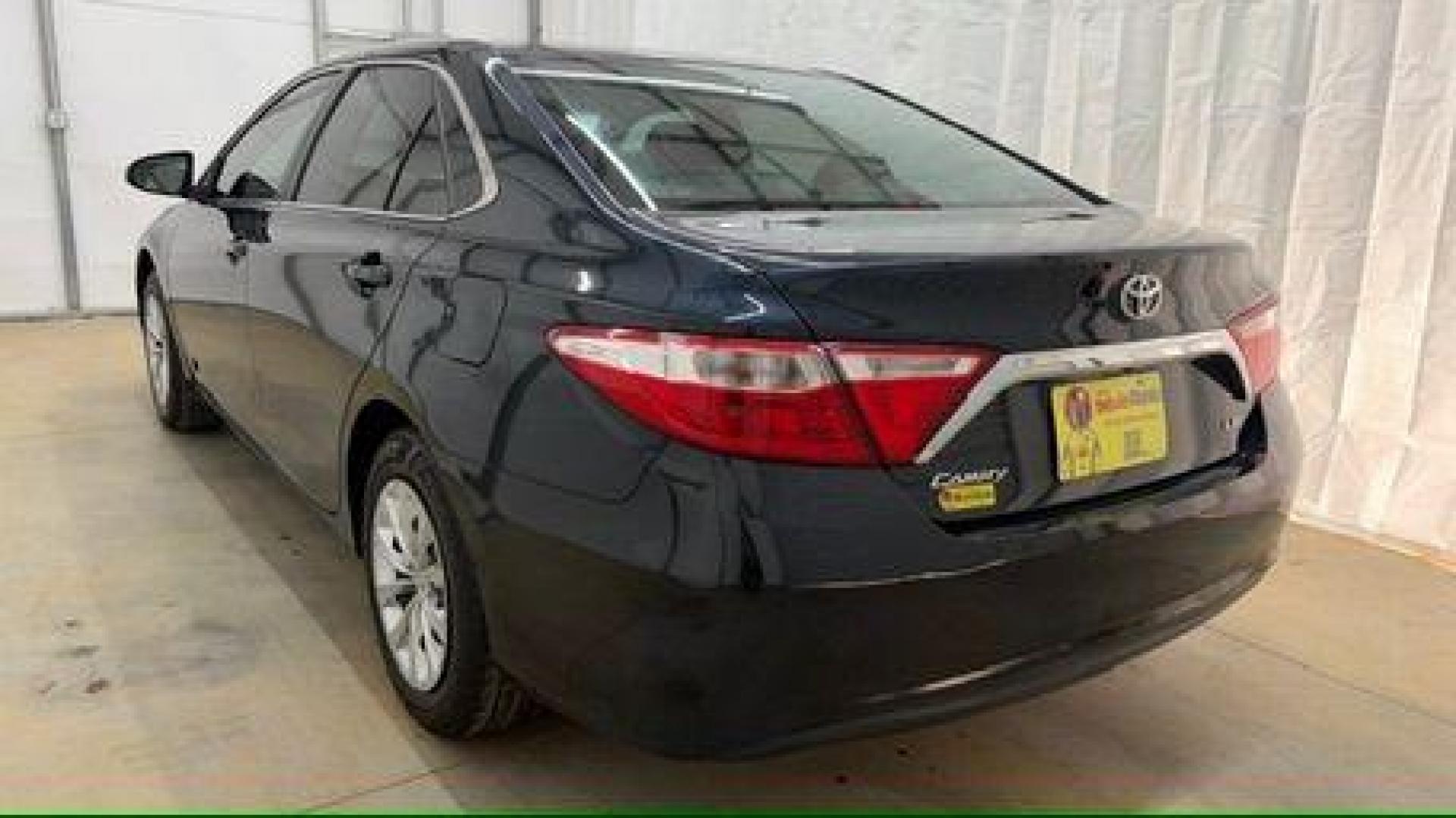 2017 Blue Toyota Camry LE (4T1BF1FKXHU) with an 2.5L I-4 DOHC engine, located at 1806 Veterans Memorial Hwy SW, Austell, GA, 30168, (770) 944-9558, 33.817959, -84.606987- Photo#3