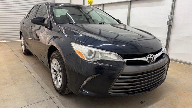 2017 Blue Toyota Camry LE (4T1BF1FKXHU) with an 2.5L I-4 DOHC engine, located at 1806 Veterans Memorial Hwy SW, Austell, GA, 30168, (770) 944-9558, 33.817959, -84.606987 - Photo#8