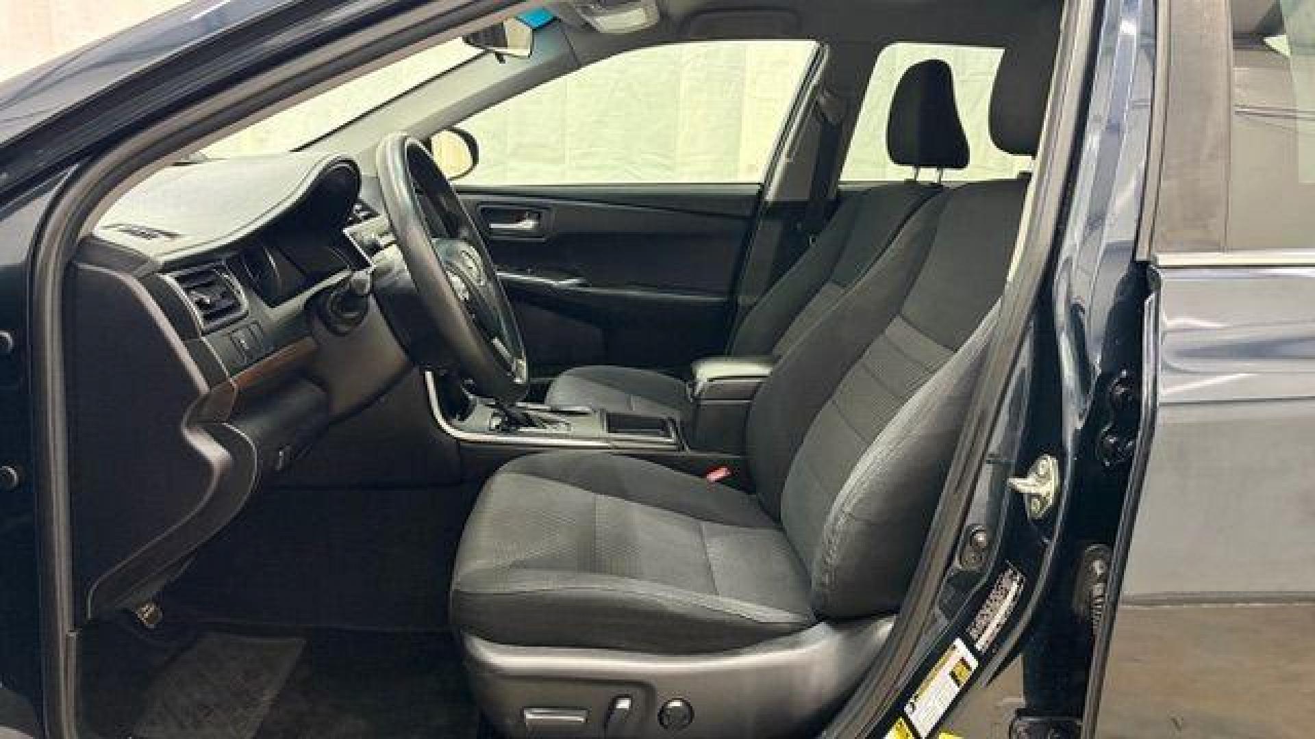 2017 Blue Toyota Camry LE (4T1BF1FKXHU) with an 2.5L I-4 DOHC engine, located at 1806 Veterans Memorial Hwy SW, Austell, GA, 30168, (770) 944-9558, 33.817959, -84.606987- Photo#11