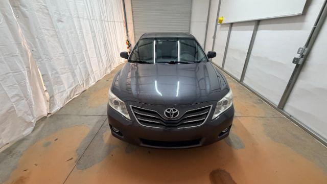 2011 Gray Toyota Camry XLE (4T4BF3EK5BR) with an 2.5L I-4 DOHC engine, located at 1806 Veterans Memorial Hwy SW, Austell, GA, 30168, (770) 944-9558, 33.817959, -84.606987 - Photo#9