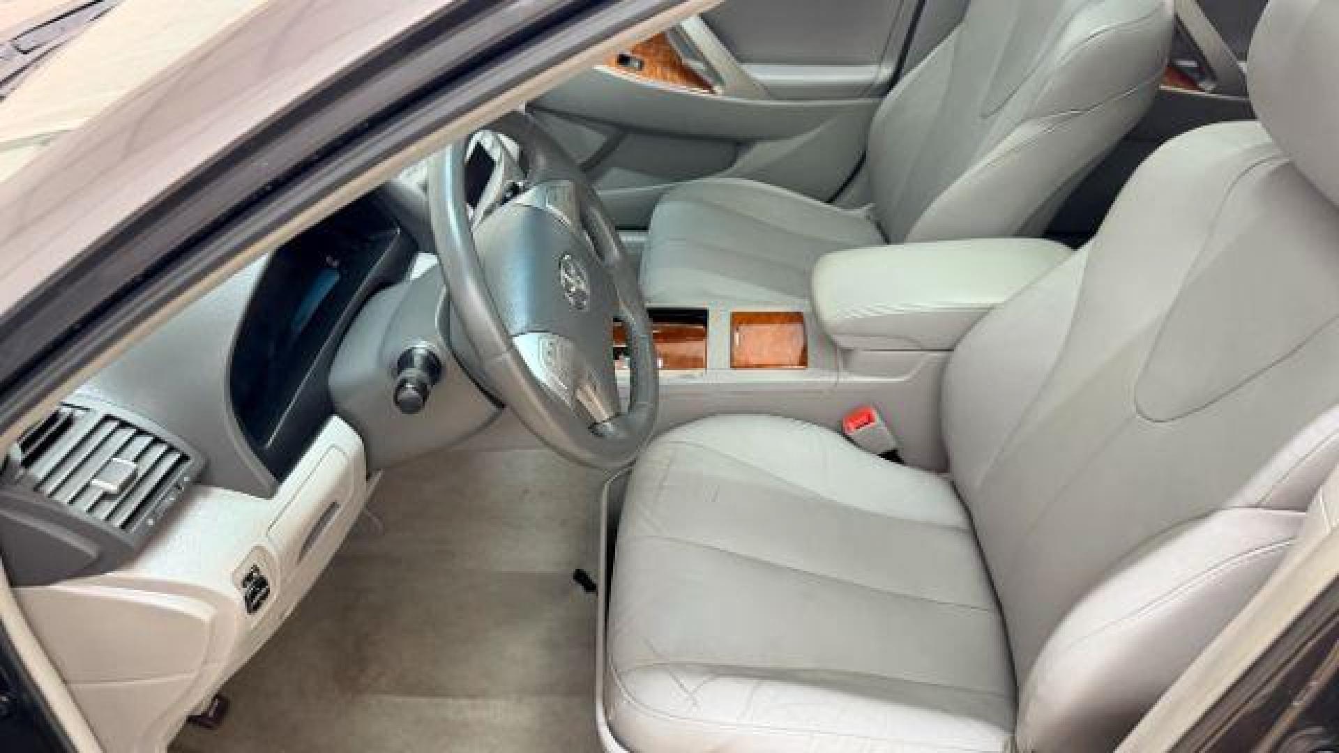 2011 Gray Toyota Camry XLE (4T4BF3EK5BR) with an 2.5L I-4 DOHC engine, located at 1806 Veterans Memorial Hwy SW, Austell, GA, 30168, (770) 944-9558, 33.817959, -84.606987 - Photo#12