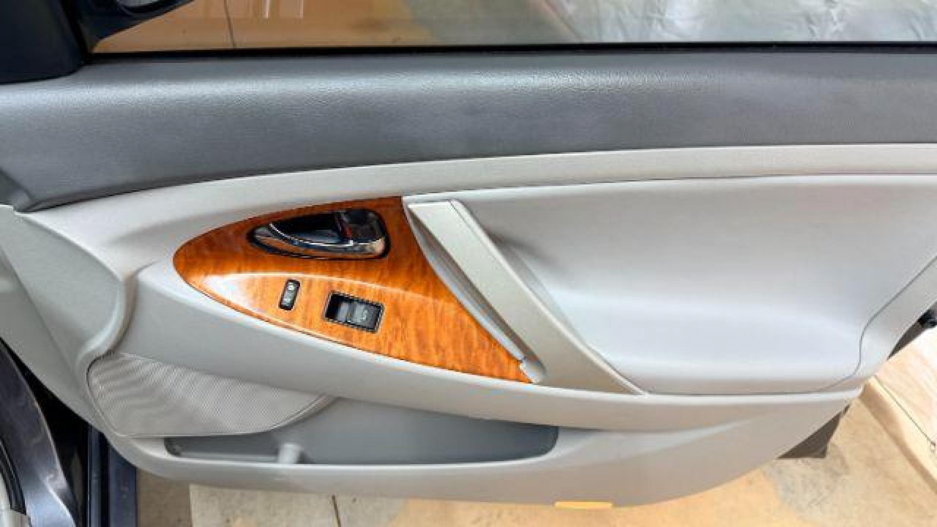 2011 Gray Toyota Camry XLE (4T4BF3EK5BR) with an 2.5L I-4 DOHC engine, located at 1806 Veterans Memorial Hwy SW, Austell, GA, 30168, (770) 944-9558, 33.817959, -84.606987 - Photo#18