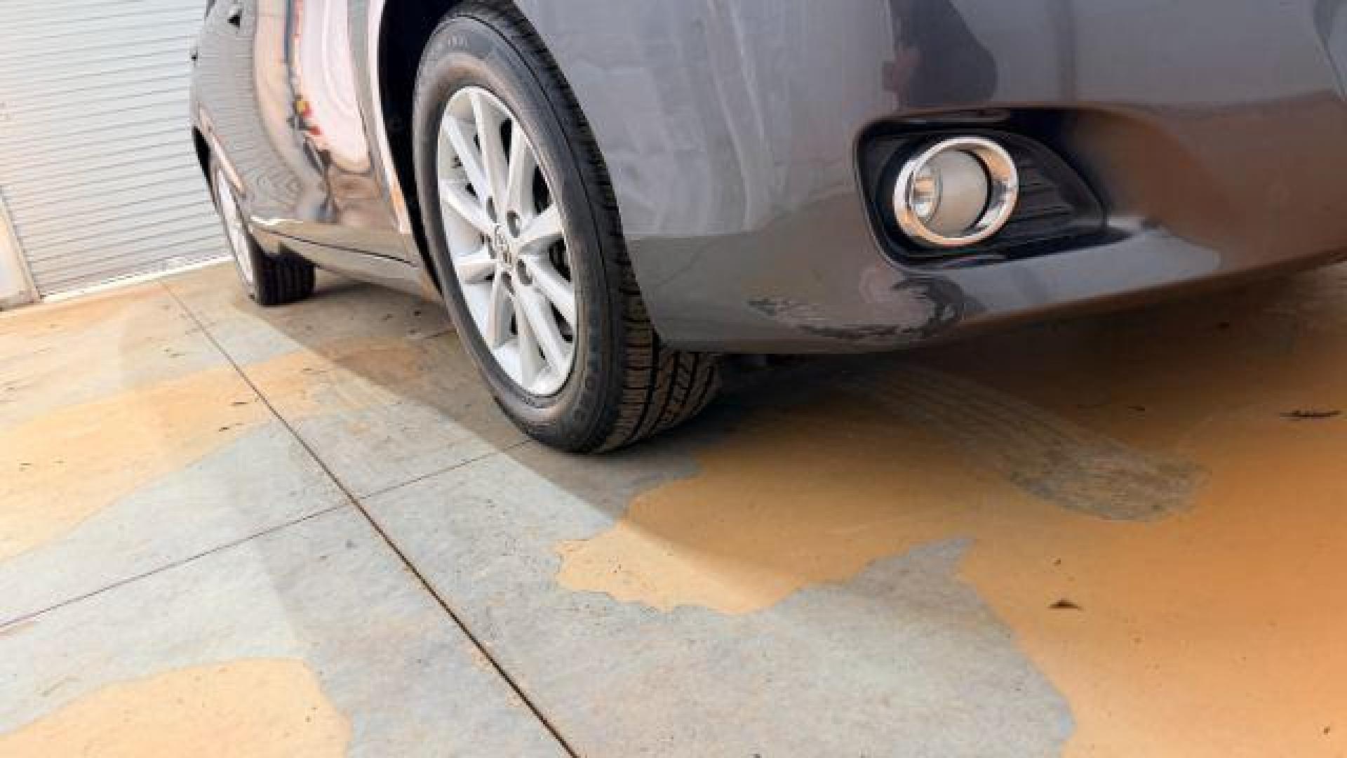 2011 Gray Toyota Camry XLE (4T4BF3EK5BR) with an 2.5L I-4 DOHC engine, located at 1806 Veterans Memorial Hwy SW, Austell, GA, 30168, (770) 944-9558, 33.817959, -84.606987 - Photo#21