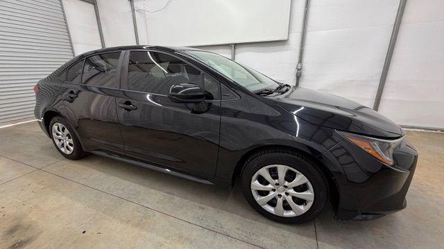 2020 Black Toyota Corolla LE (5YFEPRAE6LP) with an 1.8L I-4 DOHC engine, located at 1806 Veterans Memorial Hwy SW, Austell, GA, 30168, (770) 944-9558, 33.817959, -84.606987 - Photo#7