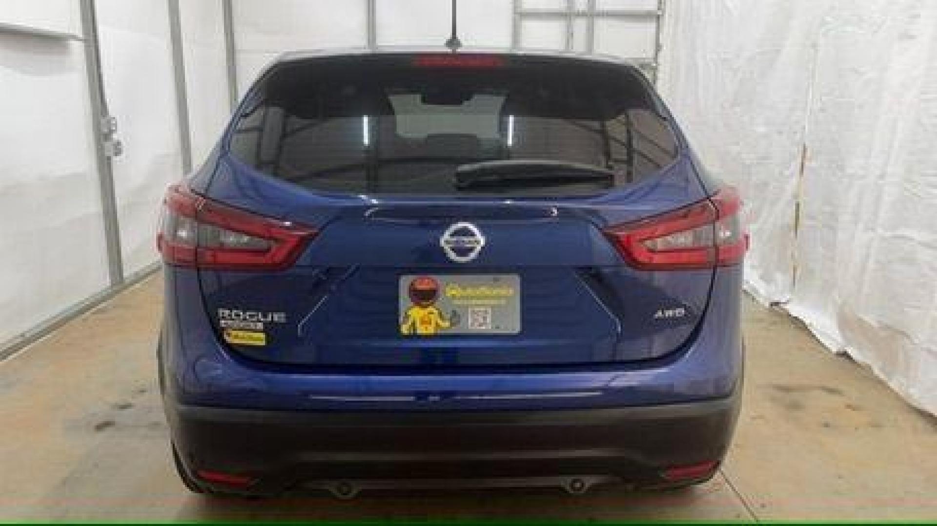 2020 Blue Nissan Rogue Sport S AWD Xtronic CVT (JN1BJ1CW0LW) with an 2L I-4 gasoline direct injection engine, located at 1806 Veterans Memorial Hwy SW, Austell, GA, 30168, (770) 944-9558, 33.817959, -84.606987 - Photo#4