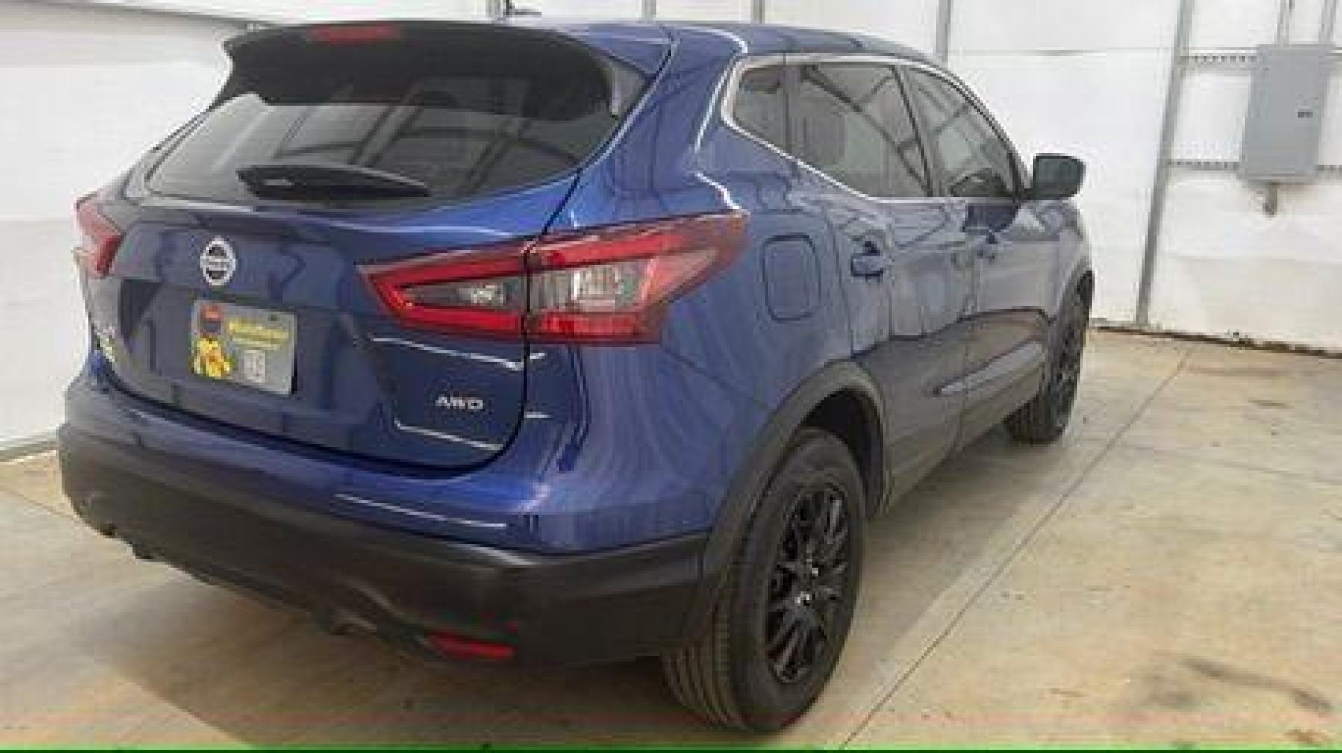 2020 Blue Nissan Rogue Sport S AWD Xtronic CVT (JN1BJ1CW0LW) with an 2L I-4 gasoline direct injection engine, located at 1806 Veterans Memorial Hwy SW, Austell, GA, 30168, (770) 944-9558, 33.817959, -84.606987 - Photo#5