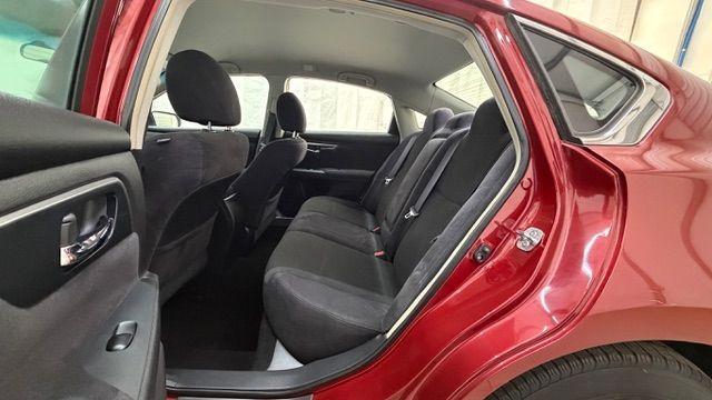 2013 RED Nissan Altima 2.5 S (1N4AL3AP1DN) with an 2.5L I-4 DOHC engine, located at 1806 Veterans Memorial Hwy SW, Austell, GA, 30168, (770) 944-9558, 33.817959, -84.606987 - Photo#14