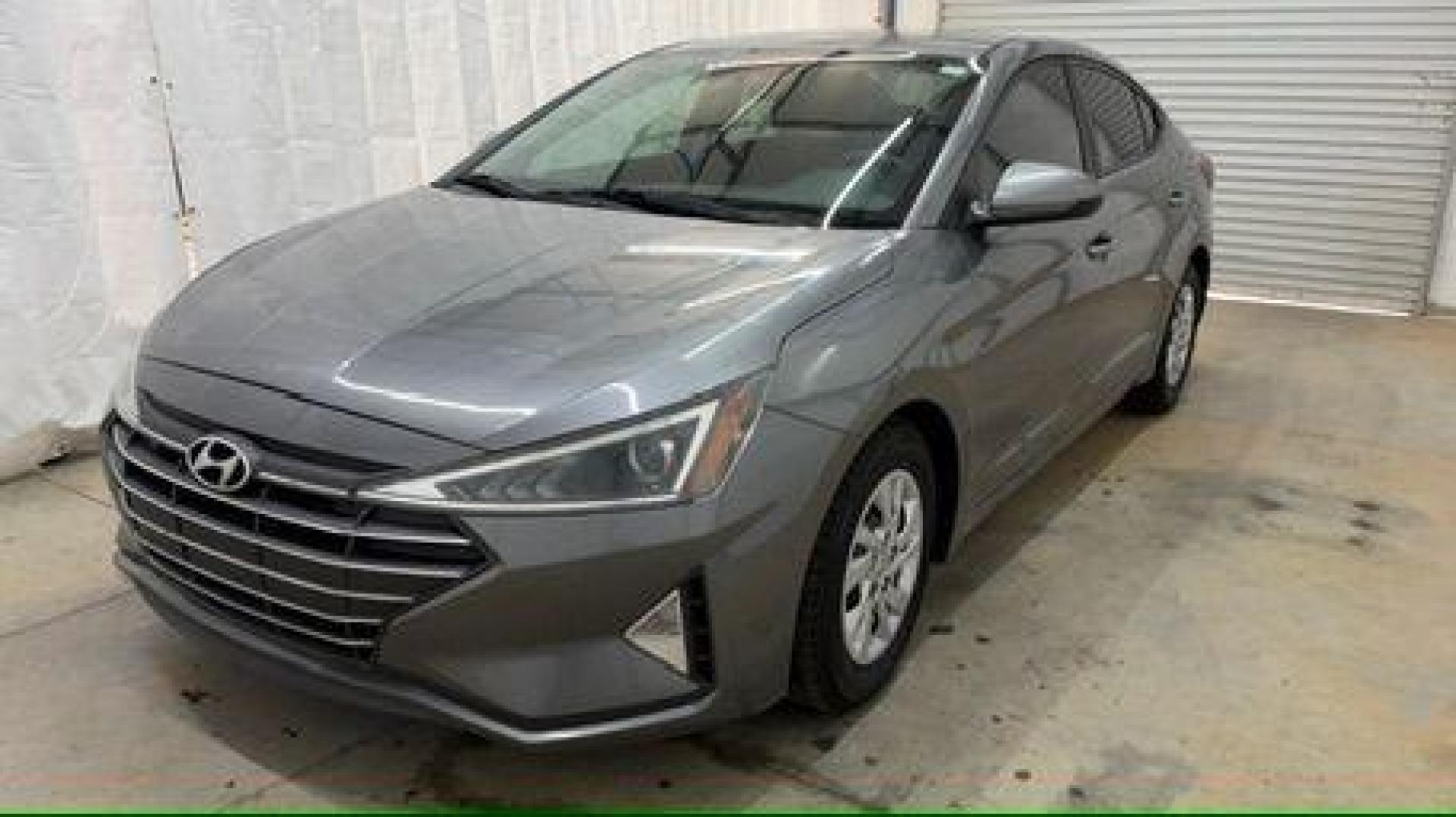 2020 Gray Hyundai Elantra SE (5NPD74LF3LH) with an Nu 2L I-4 DOHC engine, located at 1806 Veterans Memorial Hwy SW, Austell, GA, 30168, (770) 944-9558, 33.817959, -84.606987 - Photo#0