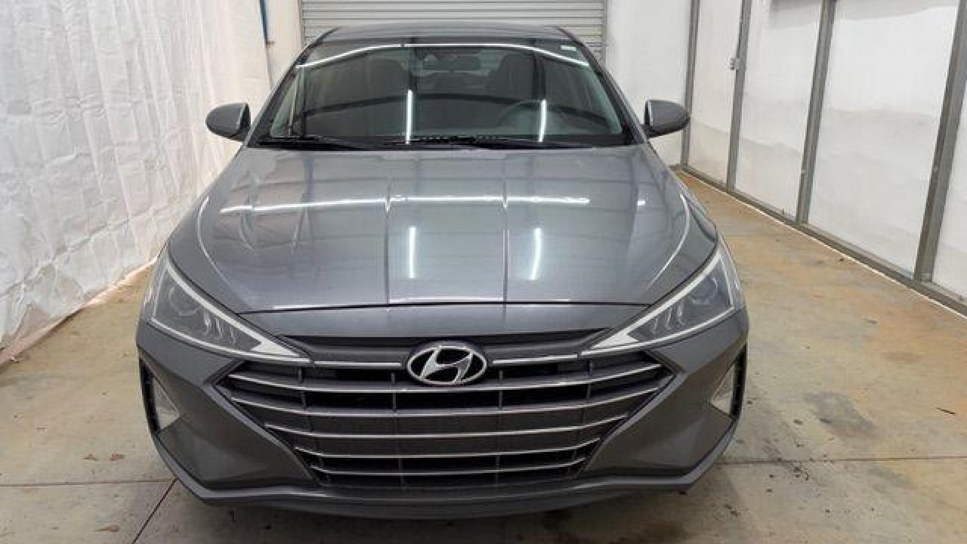 2020 Gray Hyundai Elantra SE (5NPD74LF3LH) with an Nu 2L I-4 DOHC engine, located at 1806 Veterans Memorial Hwy SW, Austell, GA, 30168, (770) 944-9558, 33.817959, -84.606987 - Photo#9