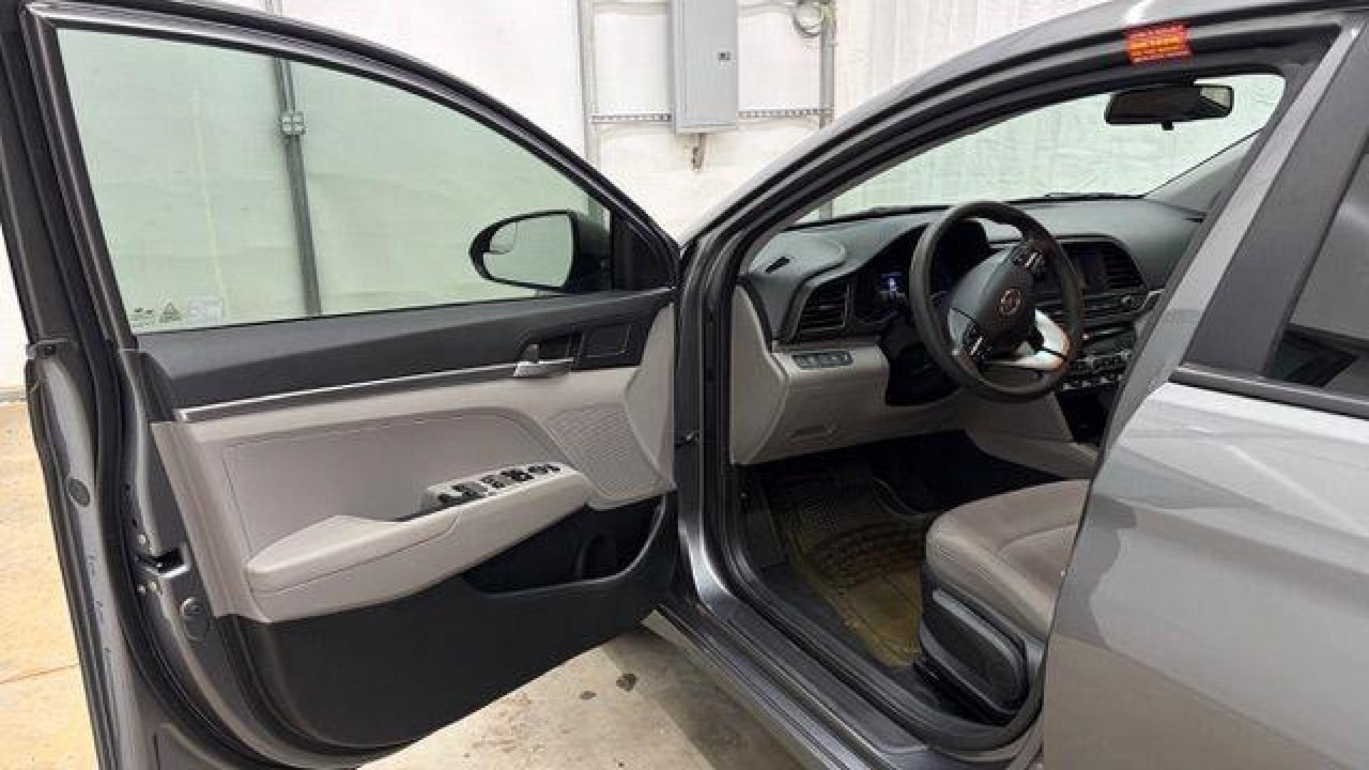 2020 Gray Hyundai Elantra SE (5NPD74LF3LH) with an Nu 2L I-4 DOHC engine, located at 1806 Veterans Memorial Hwy SW, Austell, GA, 30168, (770) 944-9558, 33.817959, -84.606987 - Photo#10