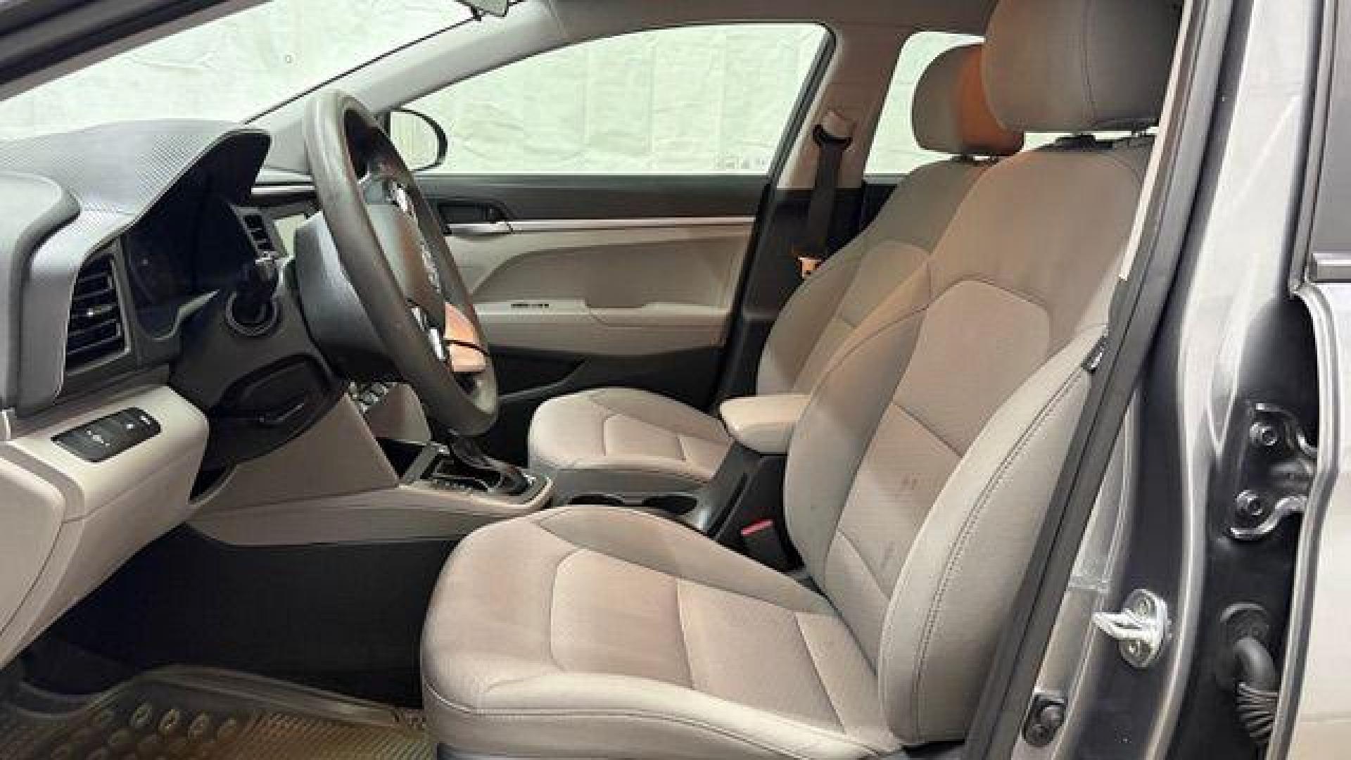 2020 Gray Hyundai Elantra SE (5NPD74LF3LH) with an Nu 2L I-4 DOHC engine, located at 1806 Veterans Memorial Hwy SW, Austell, GA, 30168, (770) 944-9558, 33.817959, -84.606987 - Photo#11