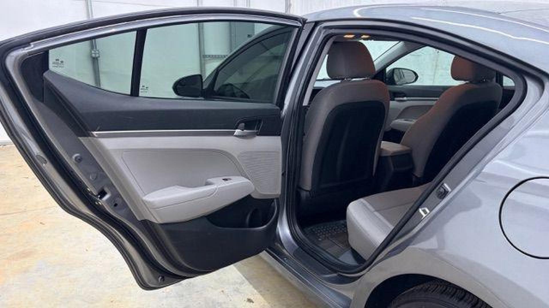 2020 Gray Hyundai Elantra SE (5NPD74LF3LH) with an Nu 2L I-4 DOHC engine, located at 1806 Veterans Memorial Hwy SW, Austell, GA, 30168, (770) 944-9558, 33.817959, -84.606987 - Photo#13