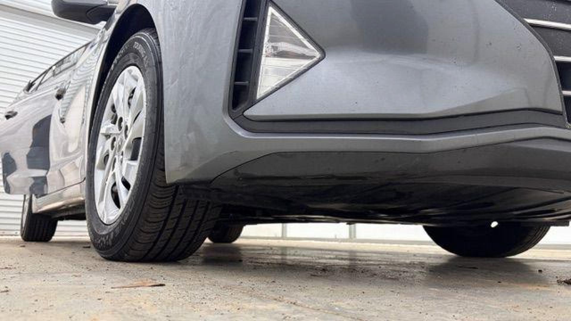 2020 Gray Hyundai Elantra SE (5NPD74LF3LH) with an Nu 2L I-4 DOHC engine, located at 1806 Veterans Memorial Hwy SW, Austell, GA, 30168, (770) 944-9558, 33.817959, -84.606987 - Photo#18