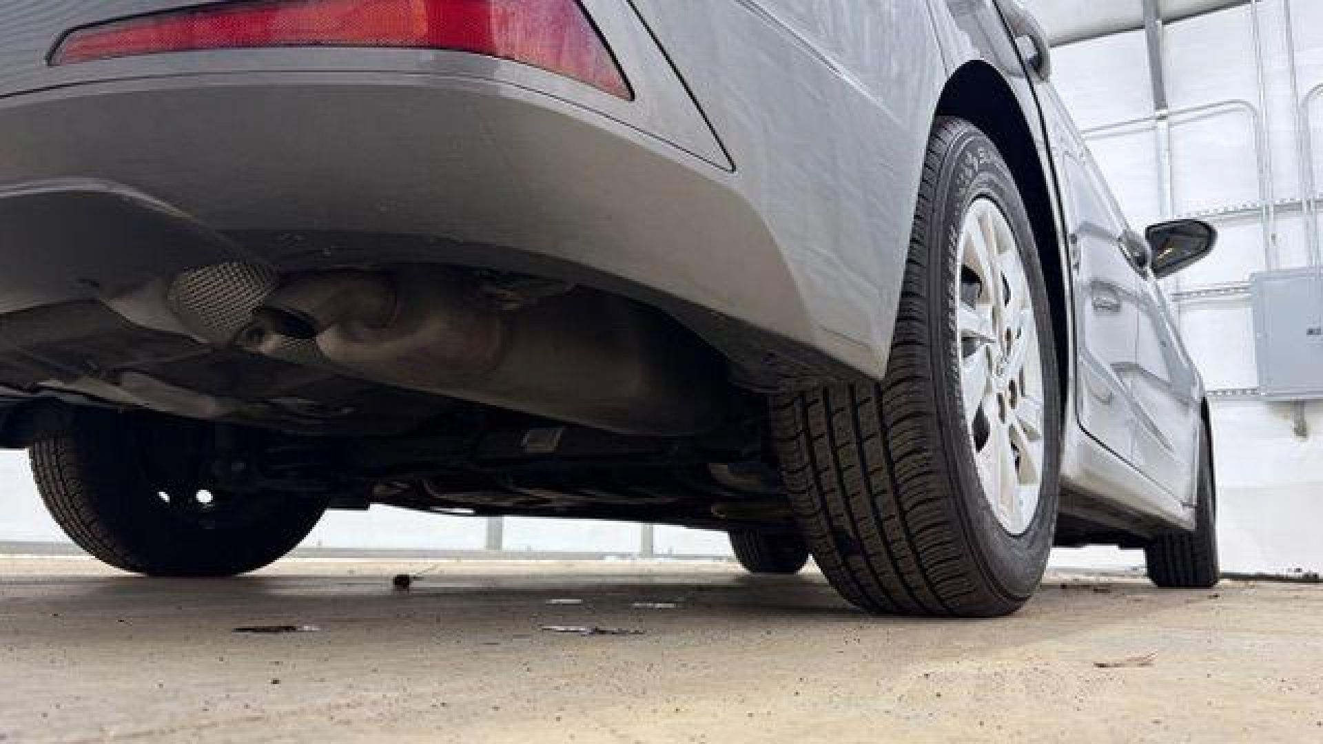 2020 Gray Hyundai Elantra SE (5NPD74LF3LH) with an Nu 2L I-4 DOHC engine, located at 1806 Veterans Memorial Hwy SW, Austell, GA, 30168, (770) 944-9558, 33.817959, -84.606987 - Photo#21