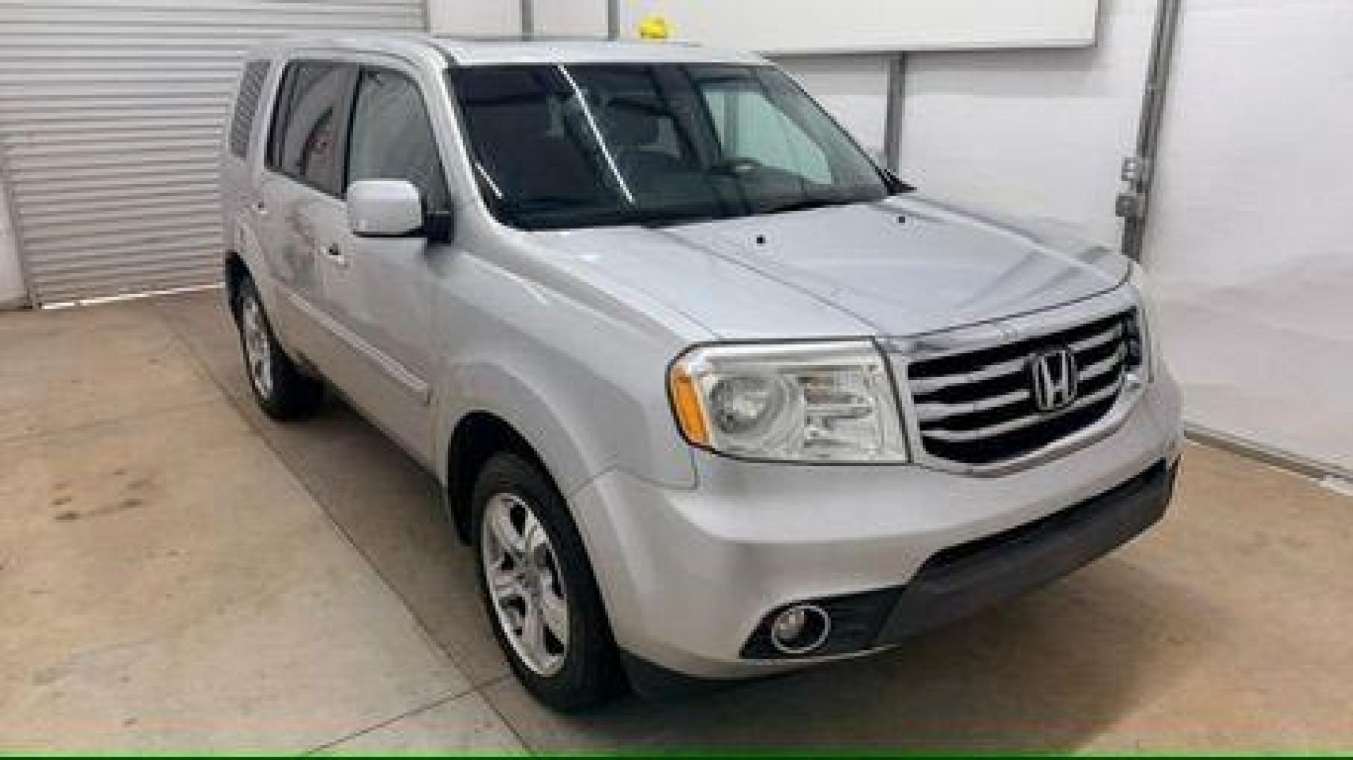 2012 Silver Honda Pilot EX-L (5FNYF3H65CB) with an 3.5L V-6 i-VTEC VCM variable valve control engine, located at 1806 Veterans Memorial Hwy SW, Austell, GA, 30168, (770) 944-9558, 33.817959, -84.606987 - Photo#8