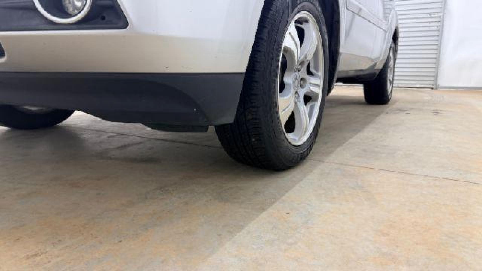 2012 Silver Honda Pilot EX-L (5FNYF3H65CB) with an 3.5L V-6 i-VTEC VCM variable valve control engine, located at 1806 Veterans Memorial Hwy SW, Austell, GA, 30168, (770) 944-9558, 33.817959, -84.606987 - Photo#22