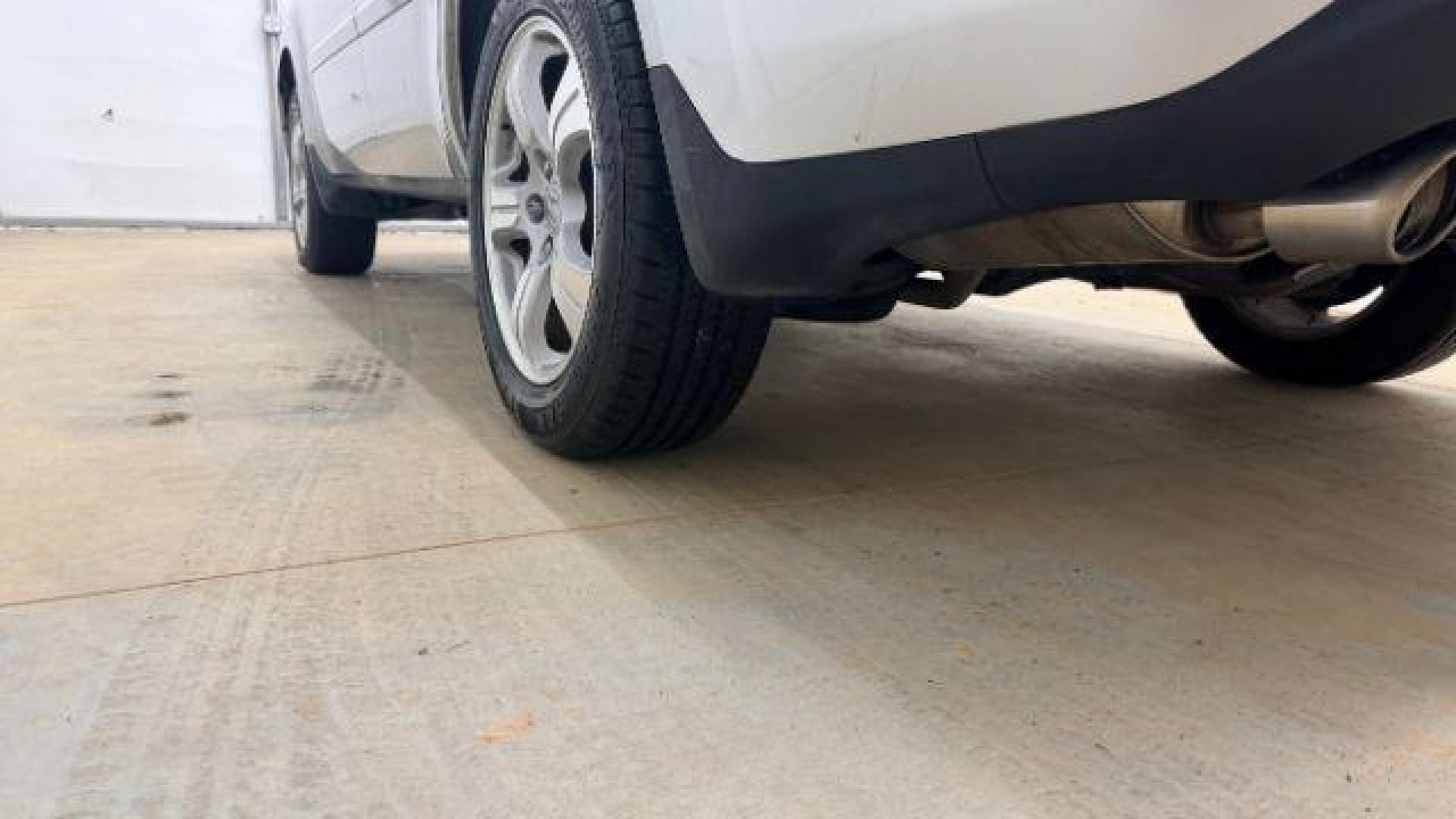 2012 Silver Honda Pilot EX-L (5FNYF3H65CB) with an 3.5L V-6 i-VTEC VCM variable valve control engine, located at 1806 Veterans Memorial Hwy SW, Austell, GA, 30168, (770) 944-9558, 33.817959, -84.606987 - Photo#23
