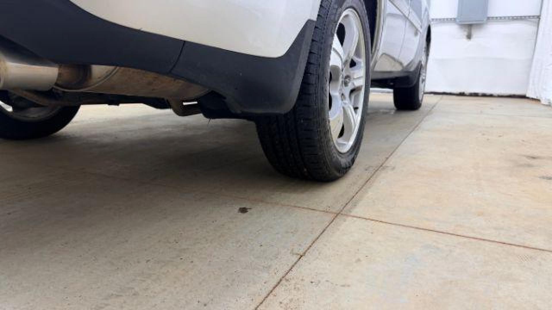 2012 Silver Honda Pilot EX-L (5FNYF3H65CB) with an 3.5L V-6 i-VTEC VCM variable valve control engine, located at 1806 Veterans Memorial Hwy SW, Austell, GA, 30168, (770) 944-9558, 33.817959, -84.606987 - Photo#24