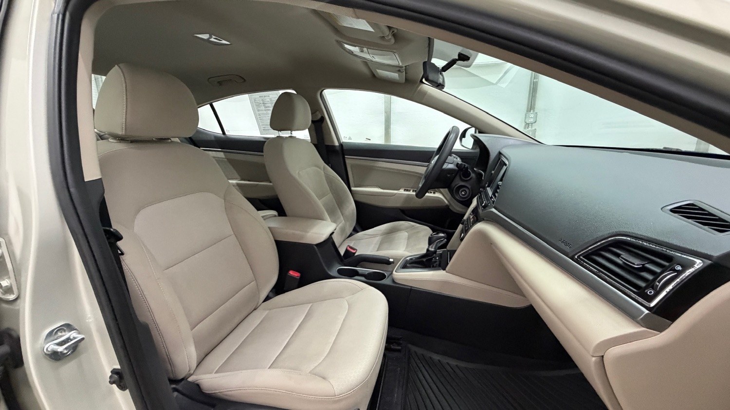 2017 TAN Hyundai Elantra SE (5NPD84LF0HH) with an Nu 2L I-4 DOHC engine, located at 1806 Veterans Memorial Hwy SW, Austell, GA, 30168, (770) 944-9558, 33.817959, -84.606987 - Photo#17
