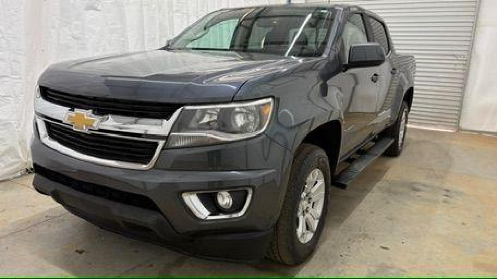 2016 Gray Chevrolet Colorado LT (1GCGSCEA2G1) with an 3.6L V-6 gasoline direct injection engine, located at 1806 Veterans Memorial Hwy SW, Austell, GA, 30168, (770) 944-9558, 33.817959, -84.606987 - Photo#0