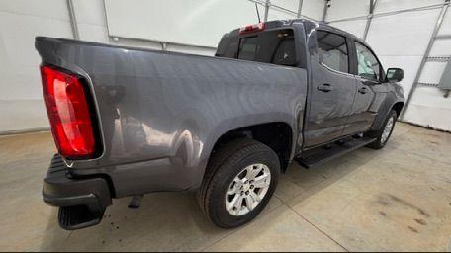 2016 Gray Chevrolet Colorado LT (1GCGSCEA2G1) with an 3.6L V-6 gasoline direct injection engine, located at 1806 Veterans Memorial Hwy SW, Austell, GA, 30168, (770) 944-9558, 33.817959, -84.606987 - Photo#6