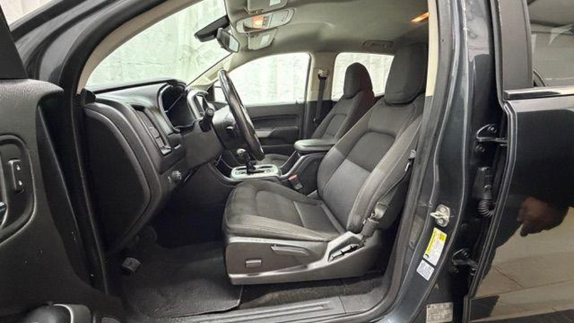 2016 Gray Chevrolet Colorado LT (1GCGSCEA2G1) with an 3.6L V-6 gasoline direct injection engine, located at 1806 Veterans Memorial Hwy SW, Austell, GA, 30168, (770) 944-9558, 33.817959, -84.606987 - Photo#12