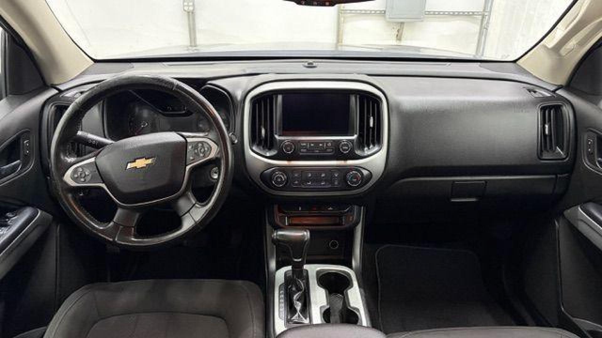 2016 Gray Chevrolet Colorado LT (1GCGSCEA2G1) with an 3.6L V-6 gasoline direct injection engine, located at 1806 Veterans Memorial Hwy SW, Austell, GA, 30168, (770) 944-9558, 33.817959, -84.606987 - Photo#15