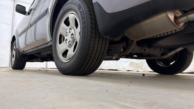 2015 Gray Honda Pilot LX (5FNYF3H28FB) with an 3.5L V-6 i-VTEC VCM variable valve control engine, located at 1806 Veterans Memorial Hwy SW, Austell, GA, 30168, (770) 944-9558, 33.817959, -84.606987 - Photo#22