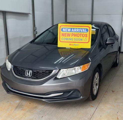 2013 Honda Civic LX's photo