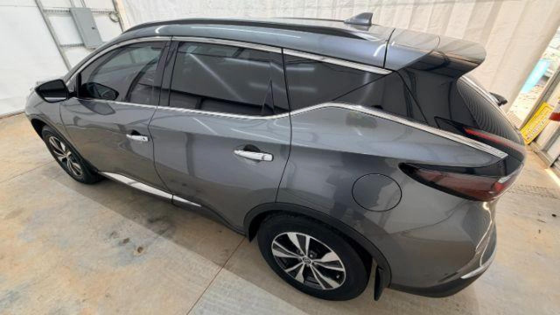 2019 Gray Nissan Murano SV (5N1AZ2MS1KN) with an 3.5L V-6 DOHC engine, located at 1806 Veterans Memorial Hwy SW, Austell, GA, 30168, (770) 944-9558, 33.817959, -84.606987 - Photo#2