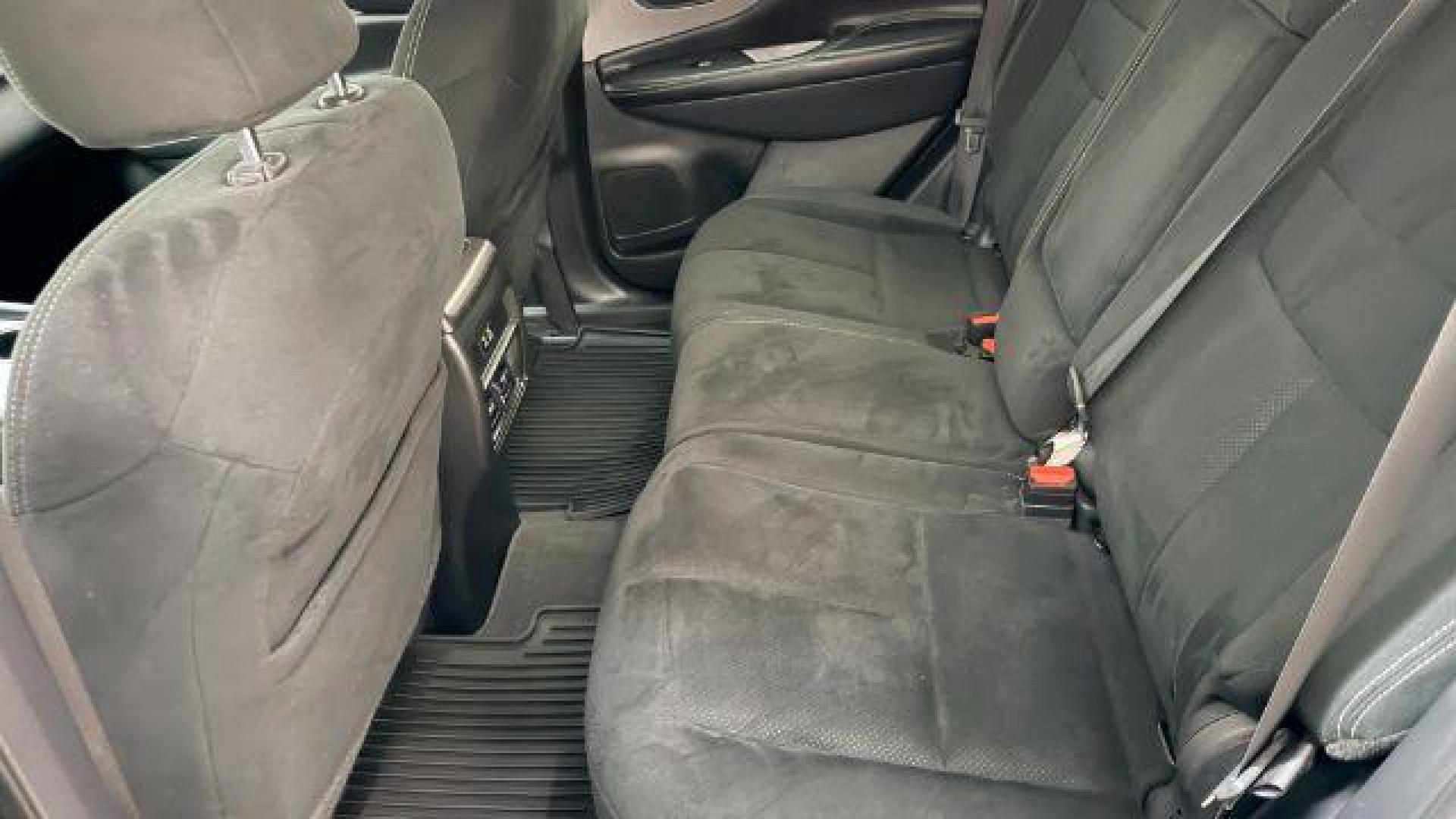 2019 Gray Nissan Murano SV (5N1AZ2MS1KN) with an 3.5L V-6 DOHC engine, located at 1806 Veterans Memorial Hwy SW, Austell, GA, 30168, (770) 944-9558, 33.817959, -84.606987 - Photo#14