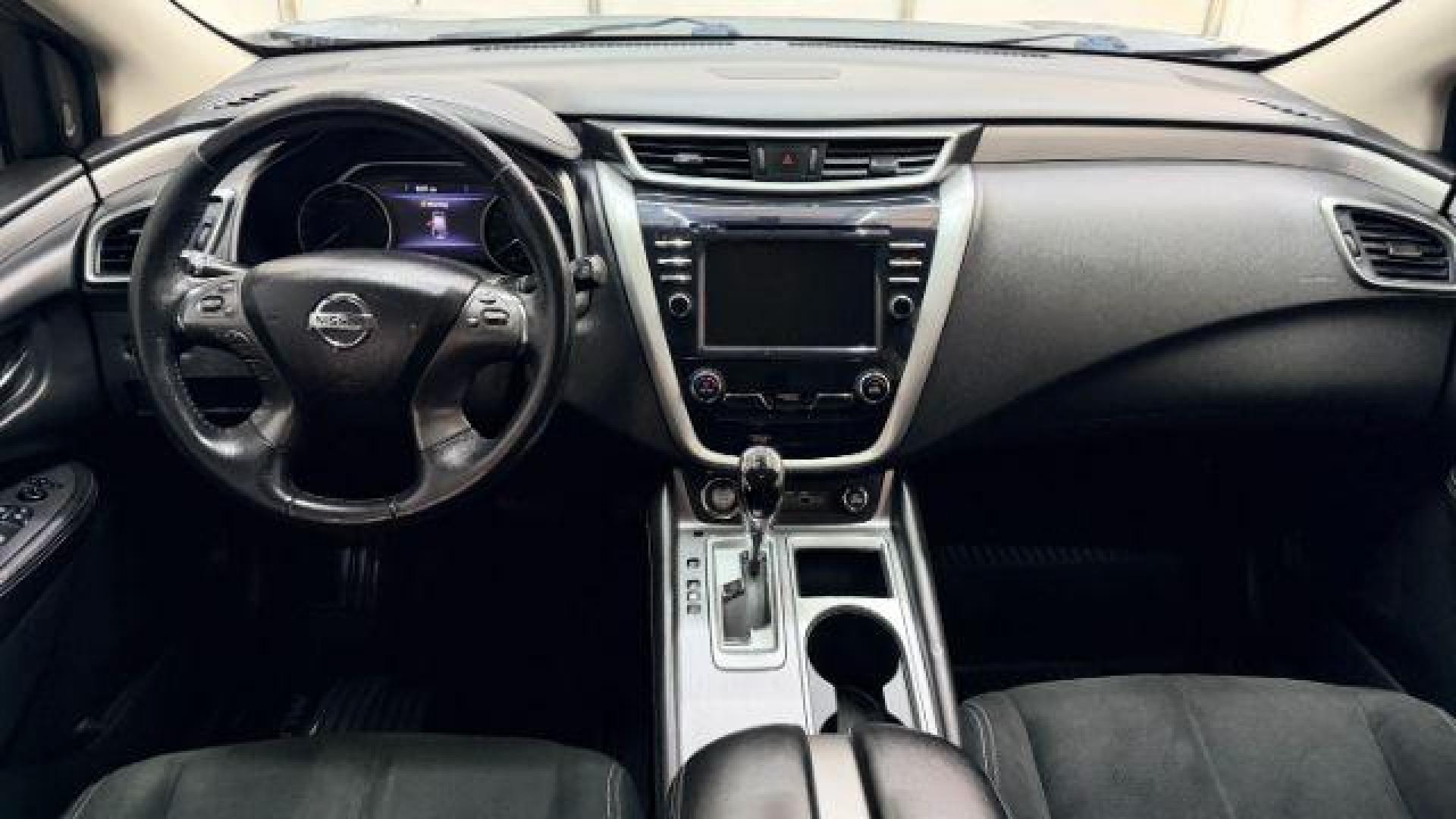 2019 Gray Nissan Murano SV (5N1AZ2MS1KN) with an 3.5L V-6 DOHC engine, located at 1806 Veterans Memorial Hwy SW, Austell, GA, 30168, (770) 944-9558, 33.817959, -84.606987 - Photo#15