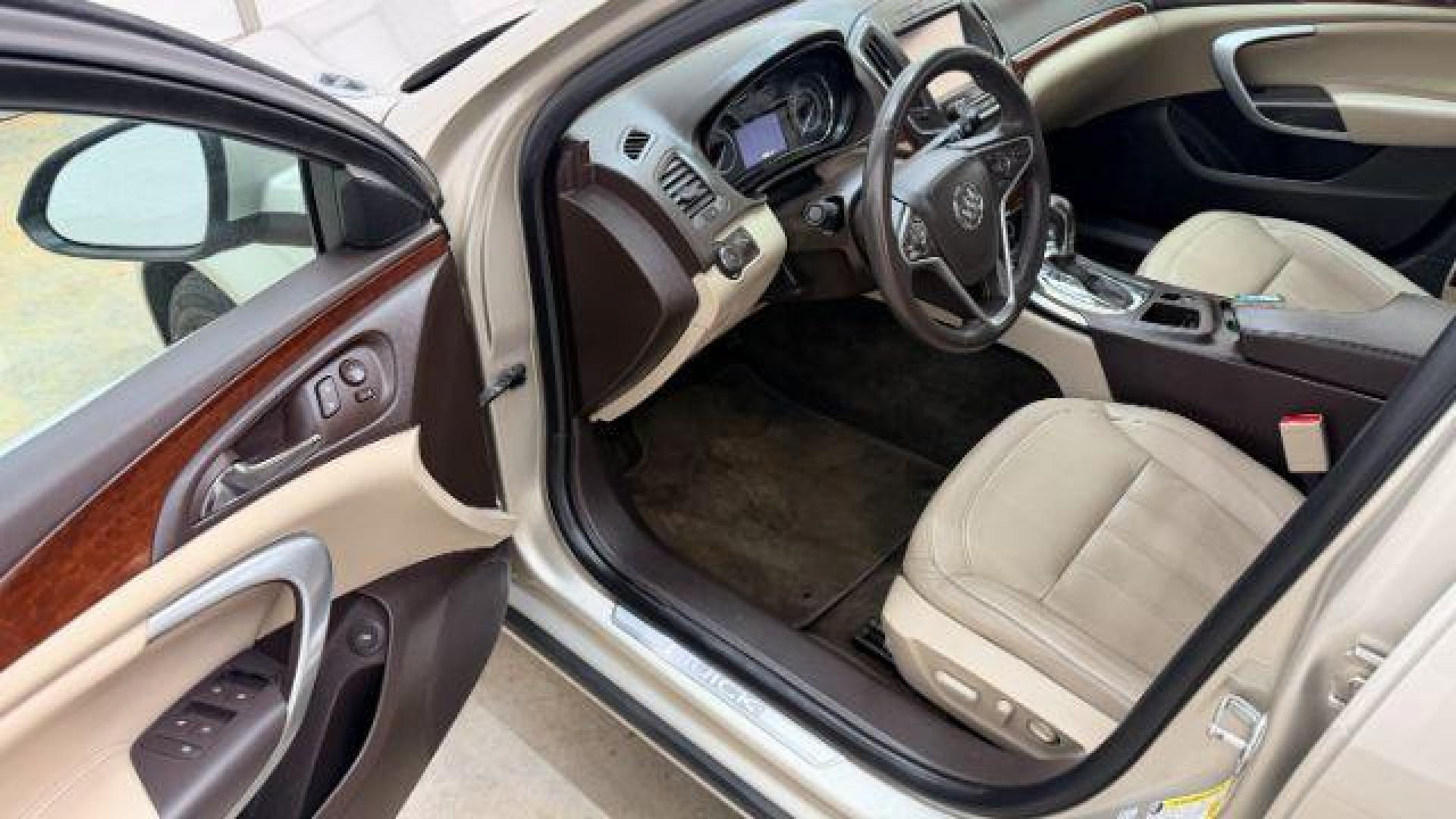 2016 White Buick Regal Turbo (2G4GK5EX3G9) with an 2L I-4 gasoline direct injection engine, located at 1806 Veterans Memorial Hwy SW, Austell, GA, 30168, (770) 944-9558, 33.817959, -84.606987 - Photo#11