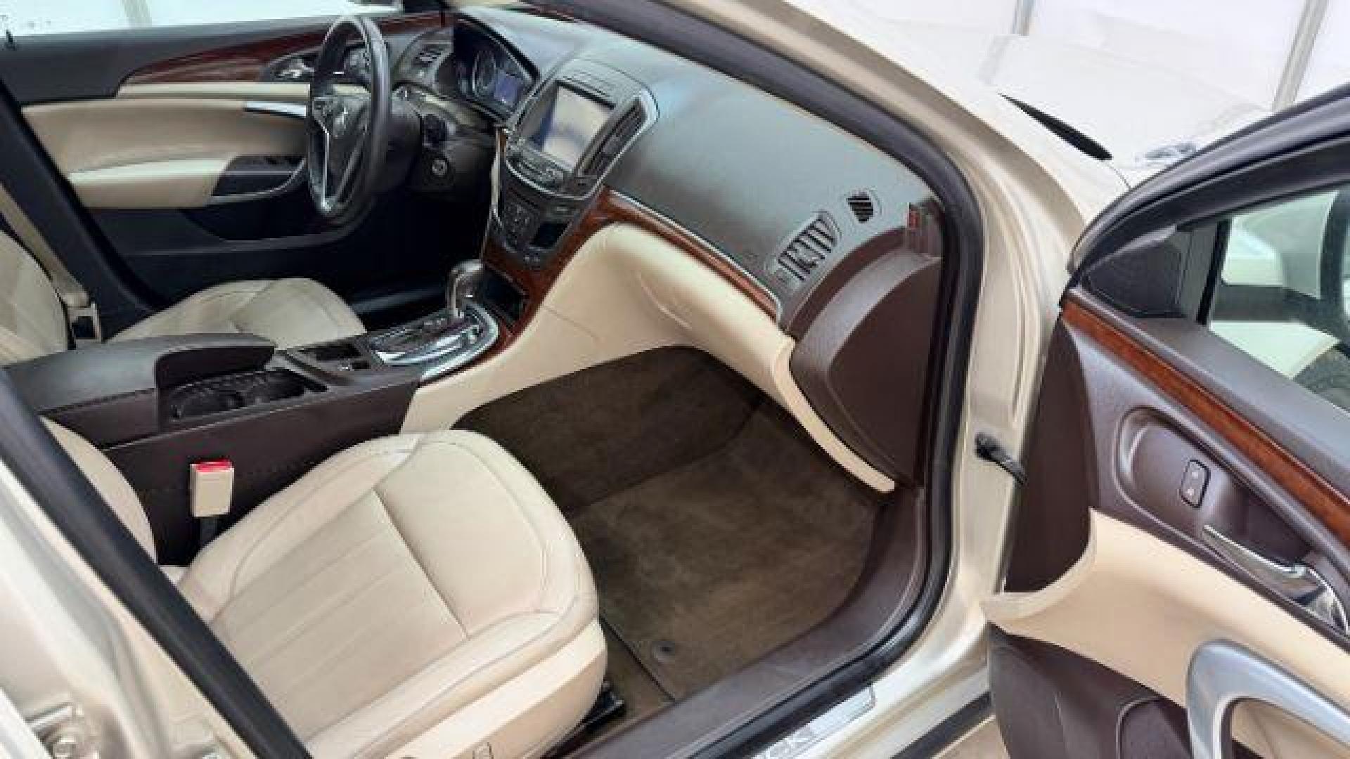 2016 White Buick Regal Turbo (2G4GK5EX3G9) with an 2L I-4 gasoline direct injection engine, located at 1806 Veterans Memorial Hwy SW, Austell, GA, 30168, (770) 944-9558, 33.817959, -84.606987 - Photo#21