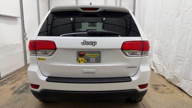 2016 White Jeep Grand Cherokee Laredo (1C4RJEAG6GC) with an Pentastar 3.6L V-6 DOHC engine, located at 1806 Veterans Memorial Hwy SW, Austell, GA, 30168, (770) 944-9558, 33.817959, -84.606987 - Photo#9