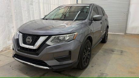 photo of 2018 Nissan Rogue S